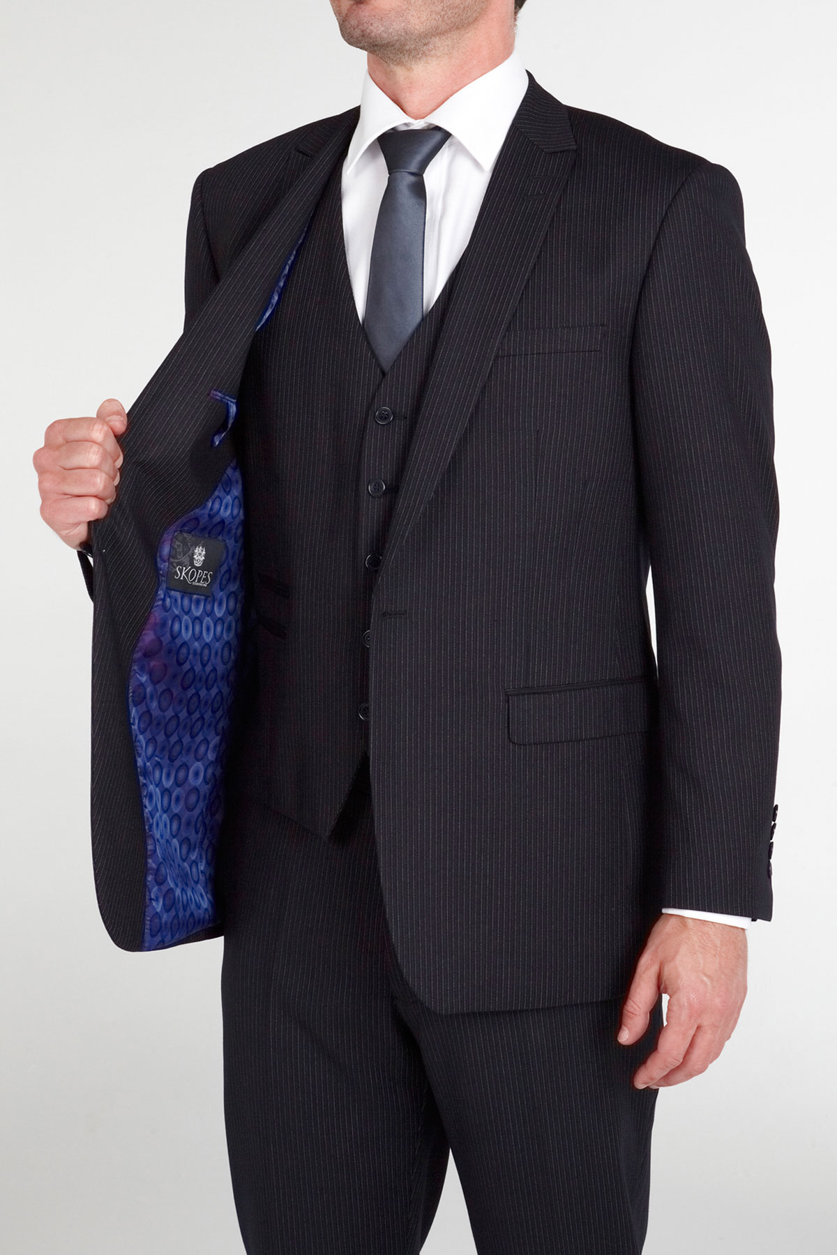 http://www.suitsmen.co.uk/suit-images/full-size/doyle-tailored-suit-jacket-1.jpg