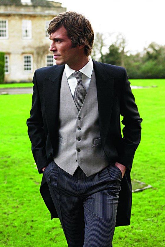 The waistcoat may be either chosen to match the overall wedding theme colour 