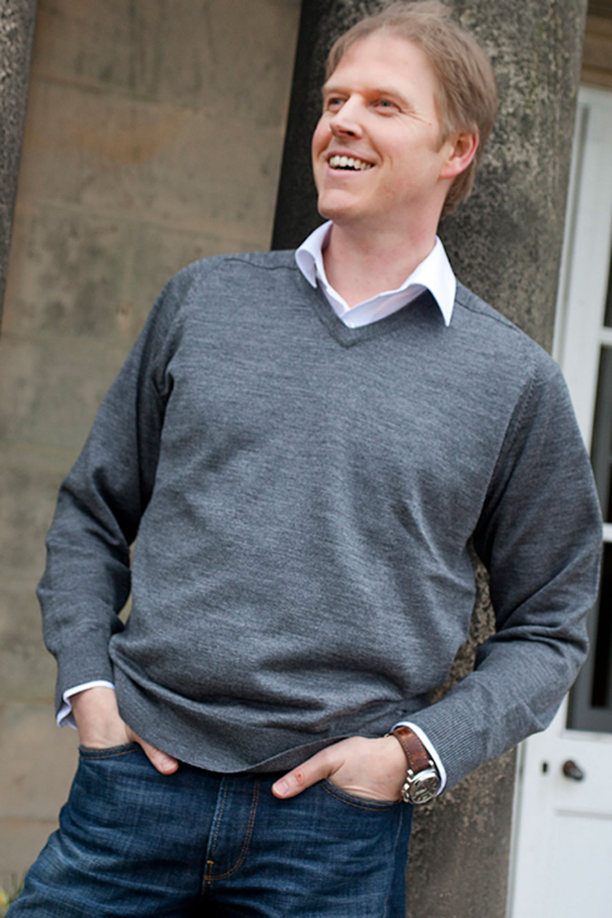 Collared shirt jumper deals