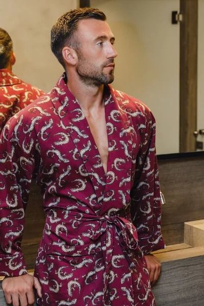 Lightweight Men's Bathrobe | Bown of London – Bown of London Singapore